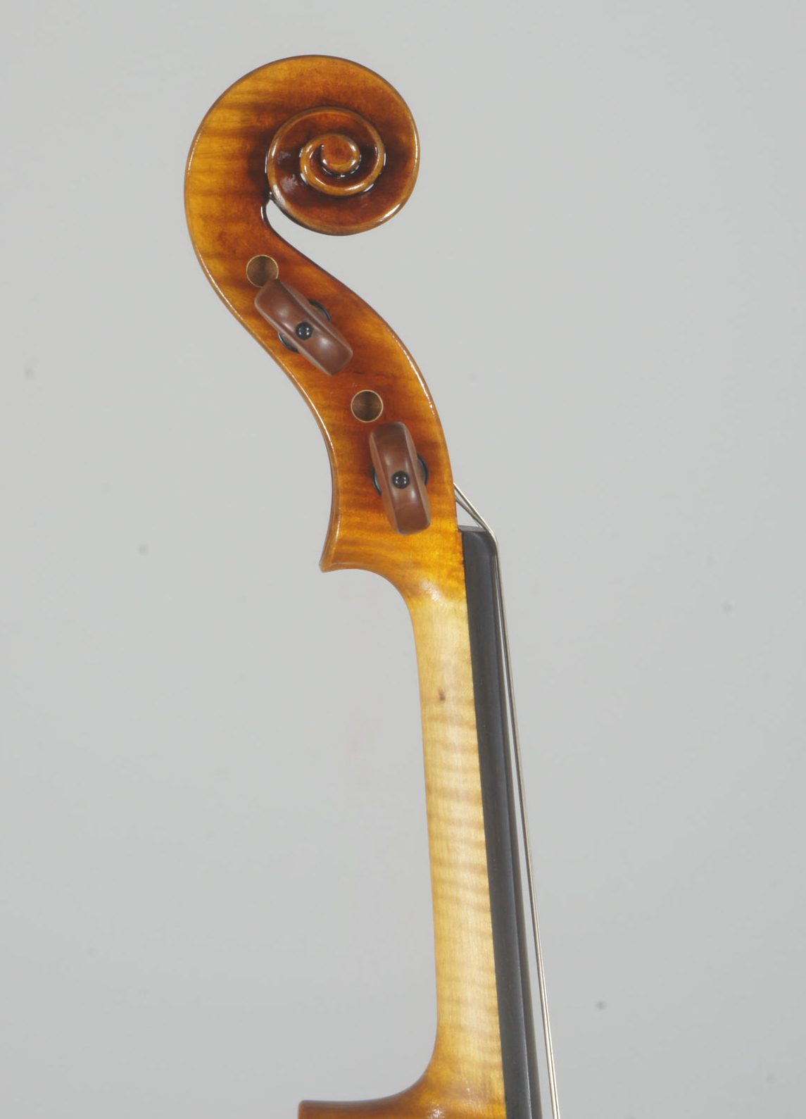 Model 905 student violin view 3